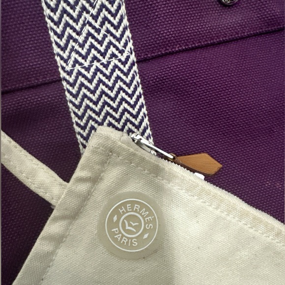 Authentic Vintage Hermes Cannes Handbag with Pouch - Picture 4 of 14